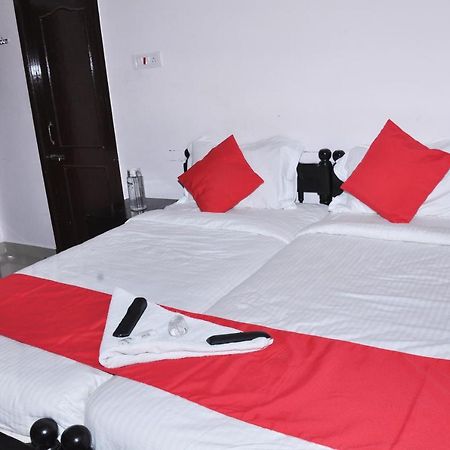 Kiruba Castle Hotel Chennai Ngoại thất bức ảnh