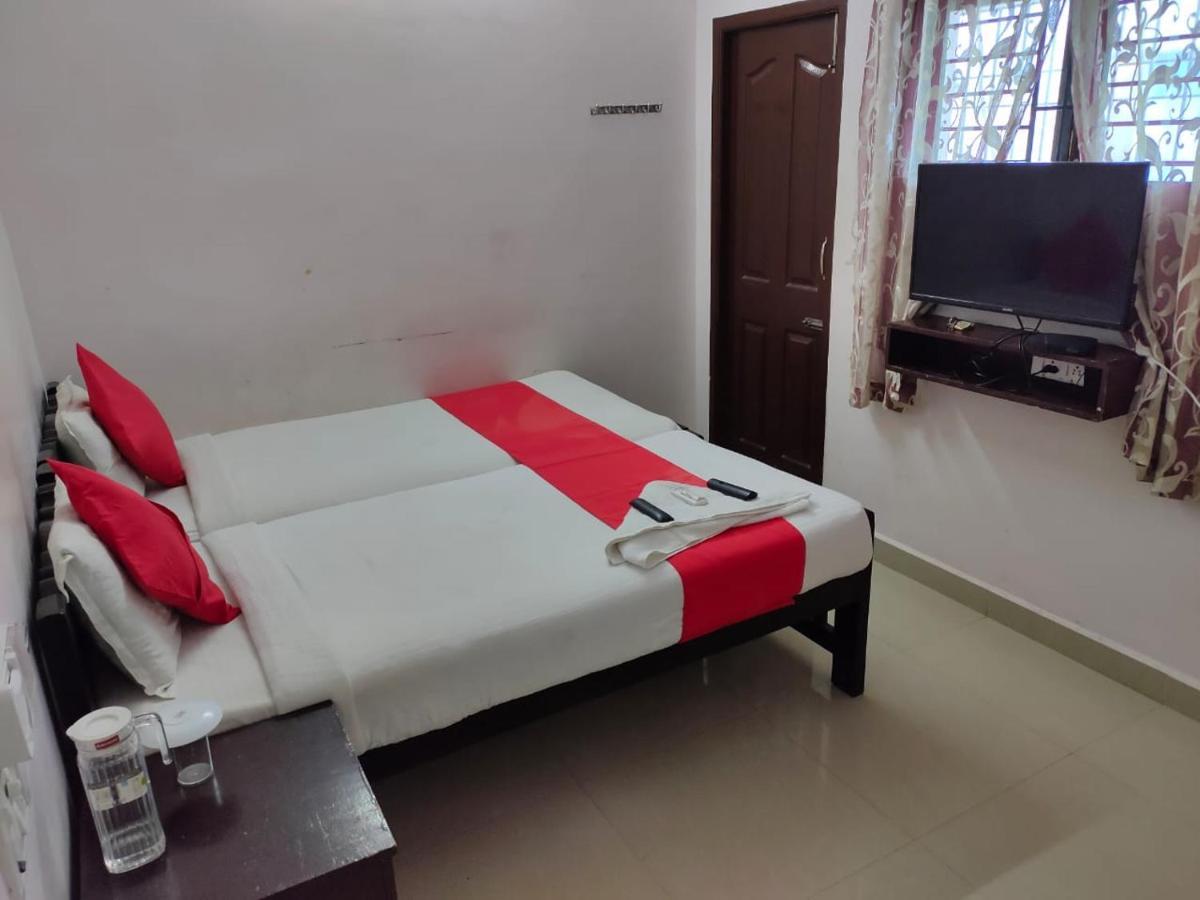 Kiruba Castle Hotel Chennai Ngoại thất bức ảnh