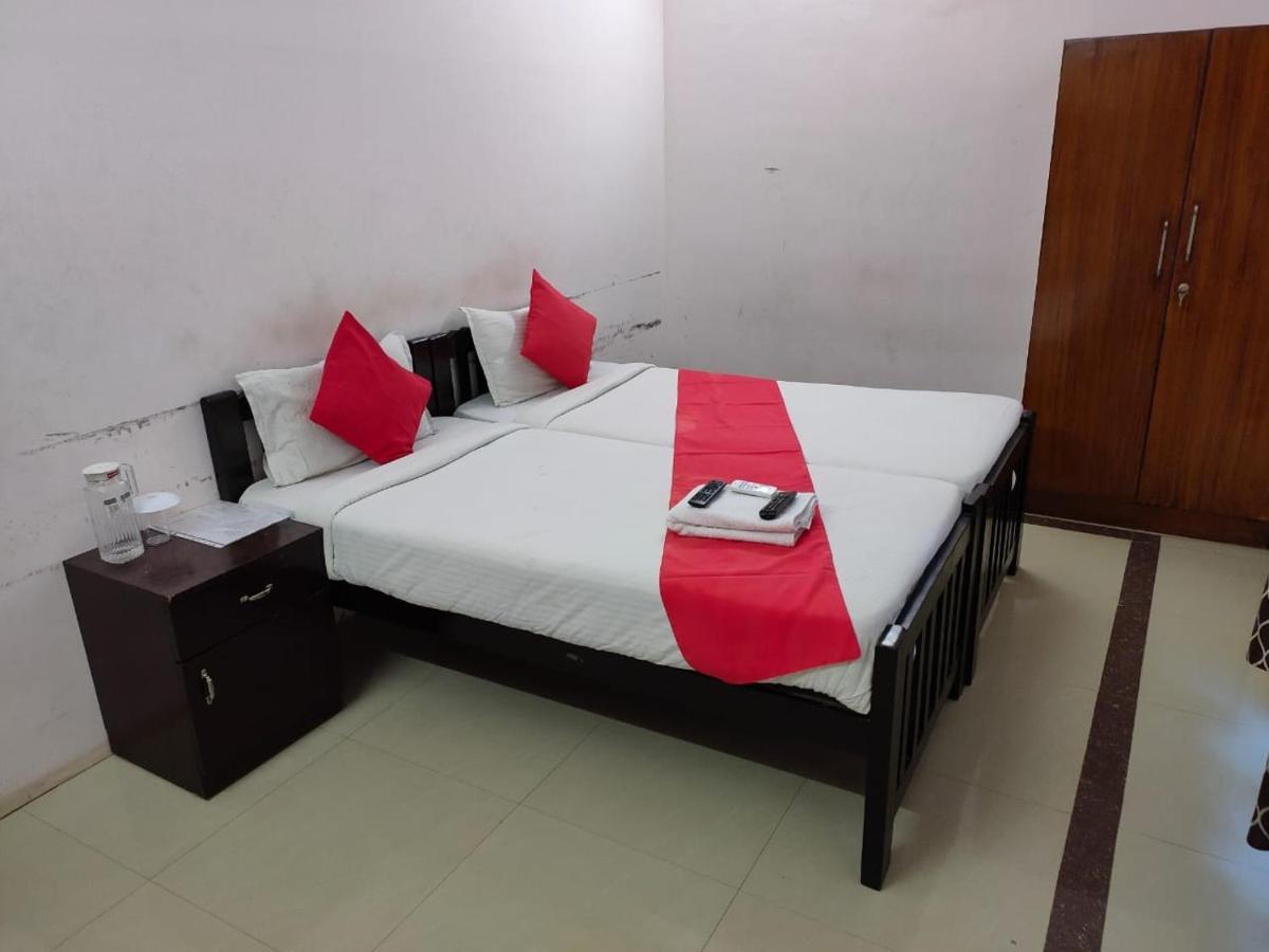 Kiruba Castle Hotel Chennai Ngoại thất bức ảnh