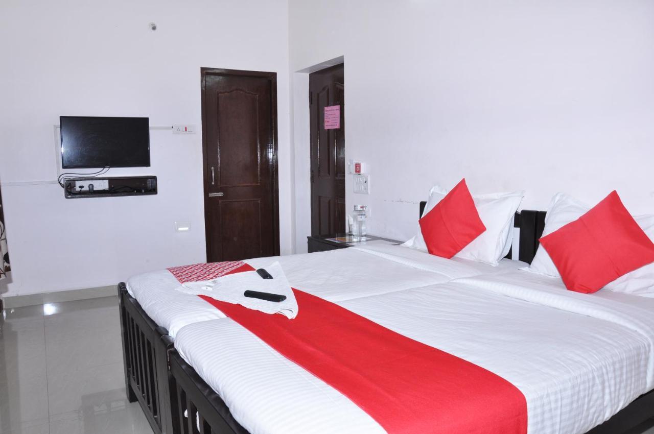 Kiruba Castle Hotel Chennai Ngoại thất bức ảnh