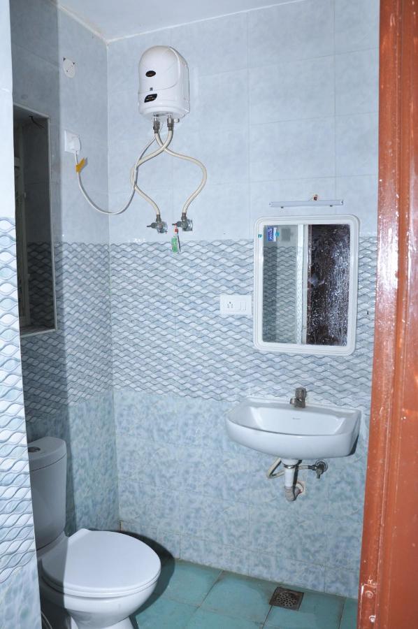Kiruba Castle Hotel Chennai Ngoại thất bức ảnh