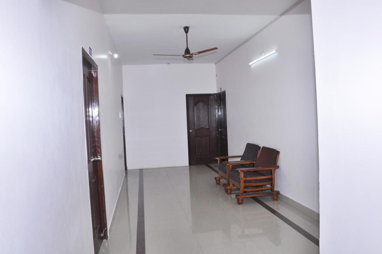 Kiruba Castle Hotel Chennai Ngoại thất bức ảnh