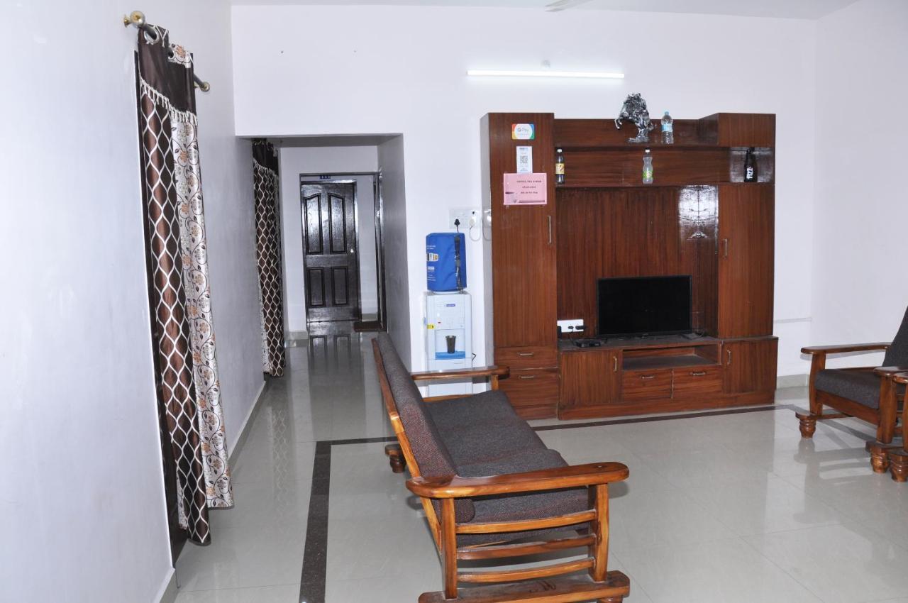 Kiruba Castle Hotel Chennai Ngoại thất bức ảnh
