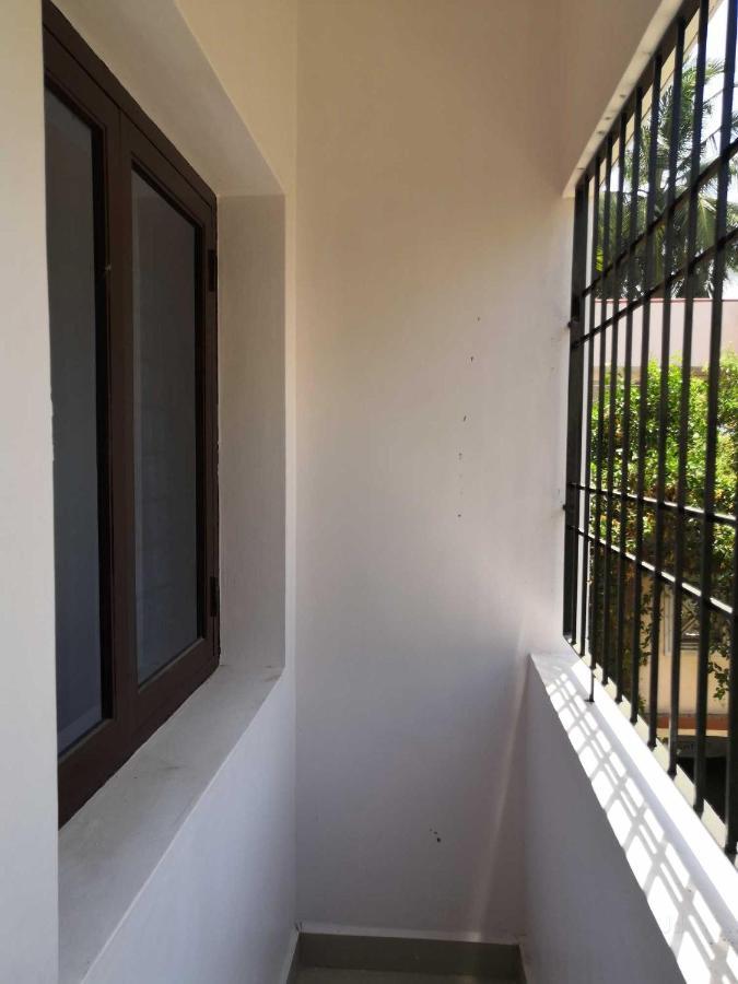 Kiruba Castle Hotel Chennai Ngoại thất bức ảnh